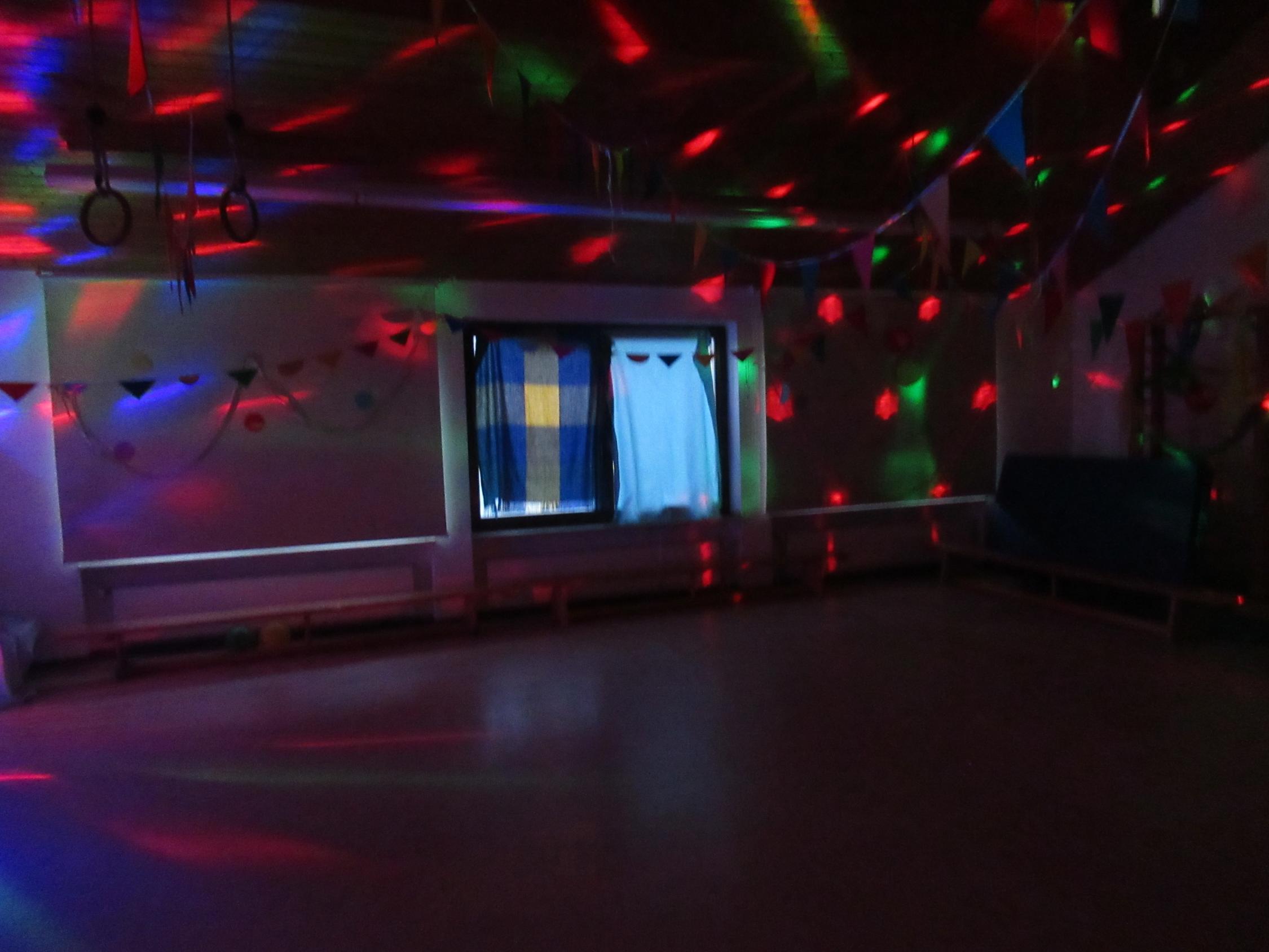 Kinderdisco im Turnraum